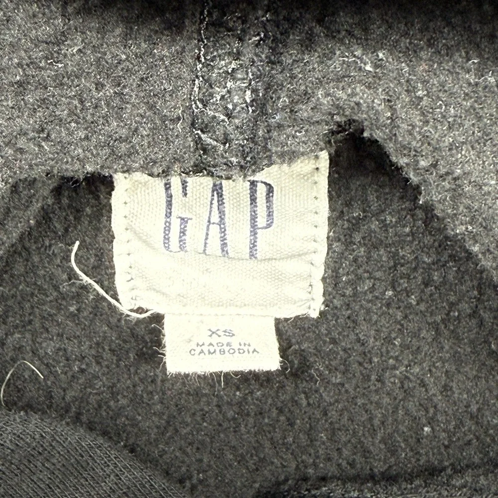 GAP Hoodie Boys XS Black Pullover Sweatshirt Fleece Logo Kangaroo Pocket‎ Casual